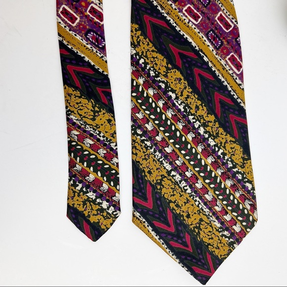 •VALENTINO• Vintage 100% Silk Abstract Print Necktie - Picture 5 of 9
